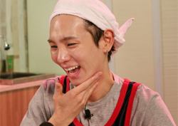 <마이 리틀 텔레비전> 샤이니 키, 현장 즉석 세수! "민낯도 보송해~"