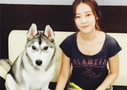 <여왕의 꽃> 고우리, 시베리안 허스키와 다정한 한 컷!