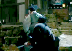 <화정> 이연희 구한 서강준, 상처 입으며 '위기'