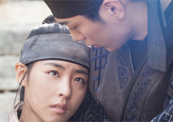 <화정> 서강준-이연희, 사랑에 빠진 남녀의 '애틋한 눈맞춤'