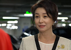 [여왕의 꽃 리뷰] "우리 서로 통할 것 같은데" 김미숙, 김성령 몰락 위해 양정아 이용?!