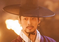 <화정> 야심가 김재원, “왕의 눈에 들려면 이 정도는 해야지!”