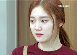 [여왕의 꽃 리뷰] “버려줘서 고마워요” 이성경의 슬픈 이별 인사