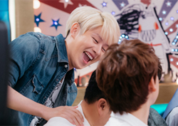 <라디오스타> "저 왔어요~ 냐냐♪" 애교만점 희철, '깜짝 고백'을?