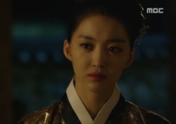 [밤을 걷는 선비 리뷰] 이준기, 장희진에 이유비 향한 속내 털어놔 "예뻐 보였다"