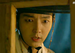 <밤을 걷는 선비> 이준기, 10년 전 이유비와 만났다? '출생의 비밀' 드러나