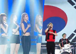 [RE:쇼음중] '개념돌'들의 광복절 특집 무대는 어땠나?