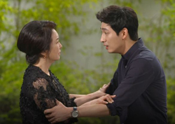 [여왕의 꽃 리뷰] 윤박, 김미숙 악행 알고 ‘경악’… “차라리 내가 죽겠다”