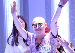 <마이 리틀 텔레비전> 황재근, 패션쇼 개최! 국내외 유명 연예인 총출동! 