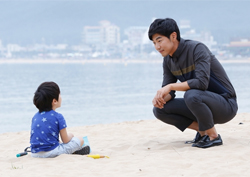 <여왕의 꽃> 마지막 회 장면 특별공개! '해변 속 아이는 누구?'