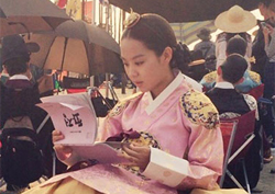 SNS는 지금! <화정> 김희정, ‘소첩, 열공 중이옵니다~’