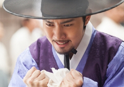 <화정> 분노한 이민호! 열연 펼치며 현장 '박수 갈채'…무슨 일?