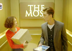 오늘 첫 방송! <그녀는 예뻤다> 황정음, 못된 상사로 돌아온 박서준에 '경악'