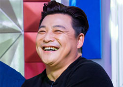 <라디오스타> "연예인 연락 많이 온다" 윤정수, 연예계의 숨은 전문가?