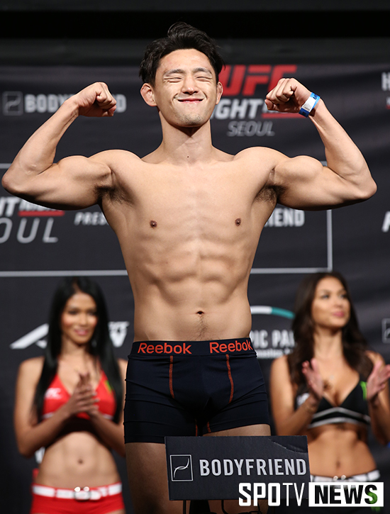 [UFC 영상] 김동현B, 첫 UFC 계체량 170파운드로 통과