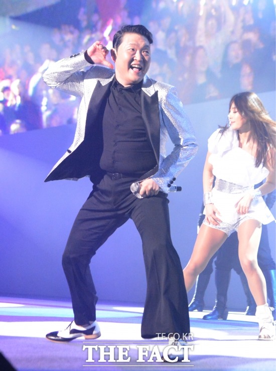 정규 7집앨범 '칠집싸이다'로 컴백하는 가수 싸이. 30일 소속사 YG엔터테인먼트는 싸이의 7집 더블 타이틀 곡 중 하나인 '나팔바지'가 지난 29일 선공개됐다고 밝혔다. /이덕인 기자 