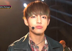 [쇼챔피언 백스테이지 리뷰] 방탄소년단 뷔, M/V 고난의 수중씬 지목 당한 '황당' 이유?