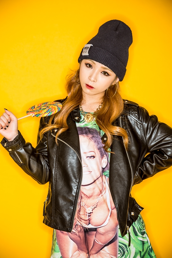 '달라지지마'로 데뷔한 래퍼 솔. 솔은 데뷔 후 감격스러워 눈물이 날 뻔했다고 말했다. /홀라엔터테인먼트 제공