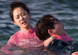 <한 번 더 해피엔딩> 장나라-정경호, 한 겨울 바다에 뛰어든 사연은?