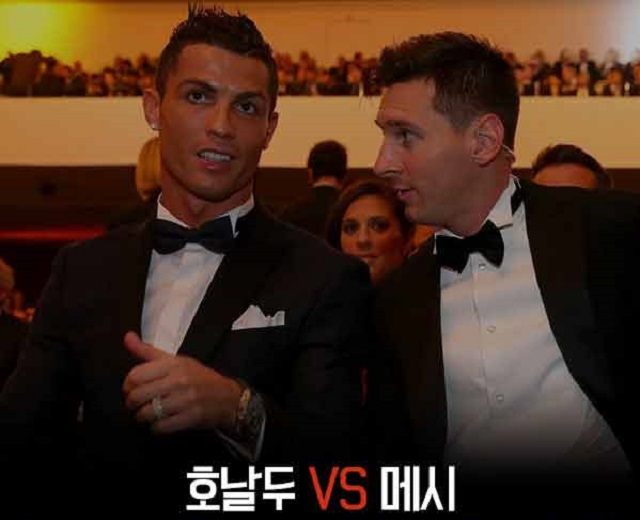 '신의 전쟁!' 크리스티아누 호날두(왼쪽)와 리오넬 메시가 지난달 열린 발롱도르 시상식을 기준으로 다른 행보를 보이고 있다. / 국제축구연맹 홈페이지 캡처