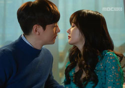 [한번 더 해피엔딩 리뷰] “귀찮아지겠네” 권율, 정경호-장나라 미묘한 관계 ‘직감’