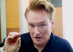 [단독 깜짝 인터뷰] "사랑에 빠졌죠?" 코난 오브라이언, 출구 없는 '매력男' <한번 더 해피엔딩>