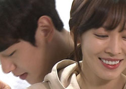 <우리 결혼했어요> 곽시양, 로맨틱 스킨십 신공 ‘심쿵남’ 등극!