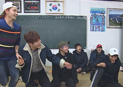 <세븐틴의 어느 멋진 날> 세븐틴, ‘아이돌’ 수위를 넘나든 ‘19금’ 토크! 