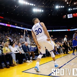 [Today's NBA] 36점 차 완승, 지금은 '커리 시대'