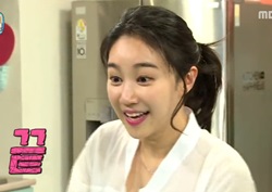 [마이 리틀 텔레비전 리뷰] 유민주, 세기의 반죽 대결...  '인간(염세돌) VS 믹서기(장파고)'