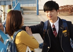 <우리 결혼했어요> 육성재, 조이 '짝사랑男' 발언에 발끈! '질투 대작전?'