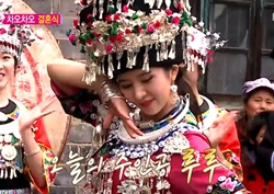 [우리 결혼했어요 리뷰] 조세호-차오루, 화려한 묘족 결혼식... ‘우리 진짜 결혼했어요!’