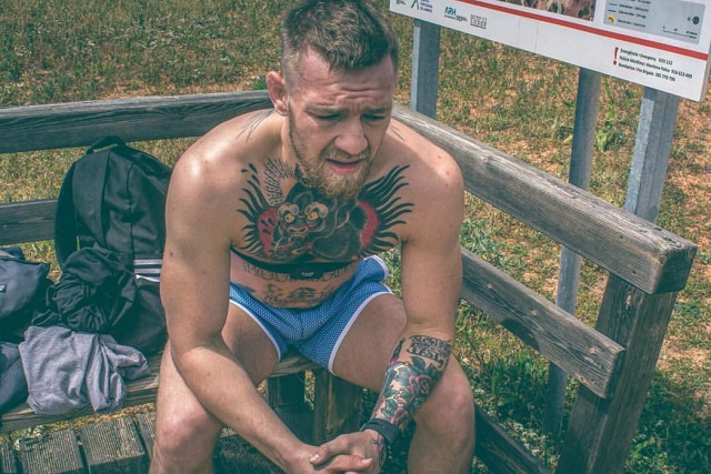 '맥그리거 복귀전은 8월?' 코너 맥그리거가 오는 8월 네이트 디아즈와 재대결을 벌일 전망이다. / 맥그리거 페이스북 캡처