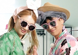 <우리 결혼했어요> 조타♡김진경, 드레스룸을 런웨이로! ‘커플 워킹’ 뽐내