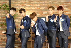 핫해서 긴급편성! <해요TV> 크나큰, '레알라이브로 만나요!'