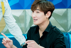 <라디오스타> 강타, 산타 버금가는 훈훈한 '노잼 스폰서' 등장이요~