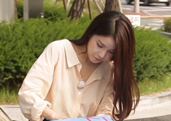 <우리 결혼했어요> 솔라, 남편 에릭남 새 앨범 발매 기념! '특급 내조'