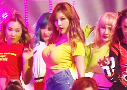 [RE:쇼음중] 노골적으로 꼬리치는 '그 누나', 현아한테 넘어갔지? 