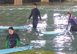 <마이 리틀 텔레비전> 모르모트PD와 우주소녀 성소, 2.4m의 파도를 탈 수 있을까?