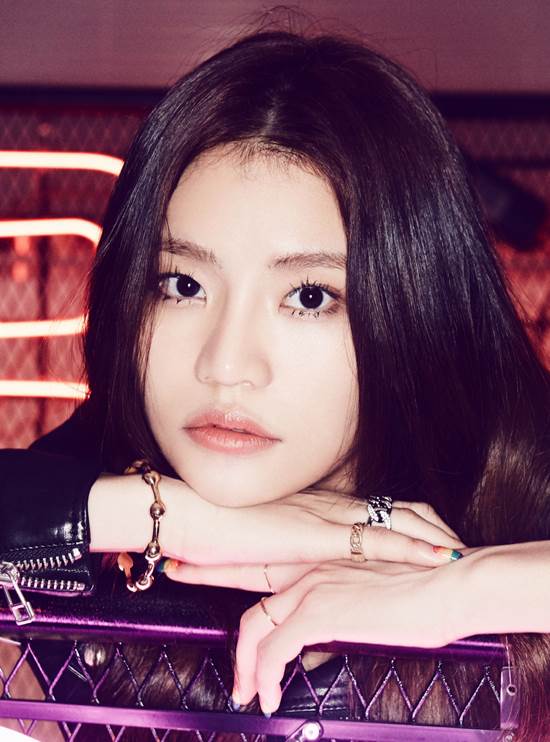 아이돌 그룹에 도전장 내민 안다. 가수 안다가 8개월만에 컴백한다. /엠퍼러엔터테인먼트코리아 제공