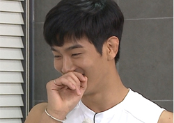 <우리 결혼했어요> 조타, 김진경 발레복 자태에 푹 빠졌다? 시선 뗄 줄 모르는 ‘아내바보’