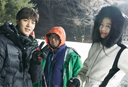 비하인드 털기 시작! <푸른 바다의 전설> 전지현-이민호, '활기를 부탁해'