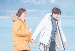 <역도요정 김복주> 이성경-남주혁, 딱걸렸어~ '바닷가 데이트' 현장