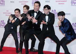 [비하인드]  포토월에서 더욱 빛난 프로그램별 베스트 포즈! <2016 MBC 방송연예대상>