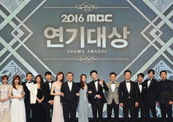 [2016 MBC 연기대상] 1,2부 시청률 각각 12.7%, 11.9%로 동시간대 1위 기록!