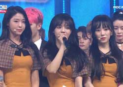 [쇼 챔피언 리뷰] AOA의 ‘익스큐즈 미’, 중독성 강한 댄스로 2주 연속 1위!
