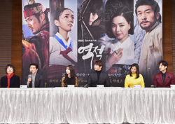 <역적> 김상중, 왕 김지석에 "화장실 미리 가라" 조언 [제작발표회]