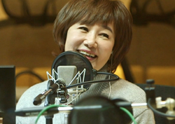  '싱글벙글' 김혜영의 인기 비결은? 친근함!