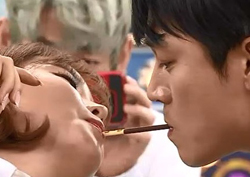 <비디오스타> 홍진영-성혁, ‘밸런타인데이 초콜릿'이 맺어준 인연?