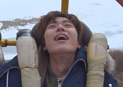 <우결> 공명, 정혜성 위한 슬링샷 탑승! 다리 후들후들 '굴욕'